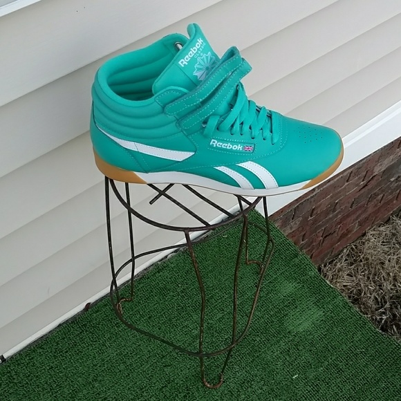 Reebok Shoes - Women's teal Reebok freestyle
